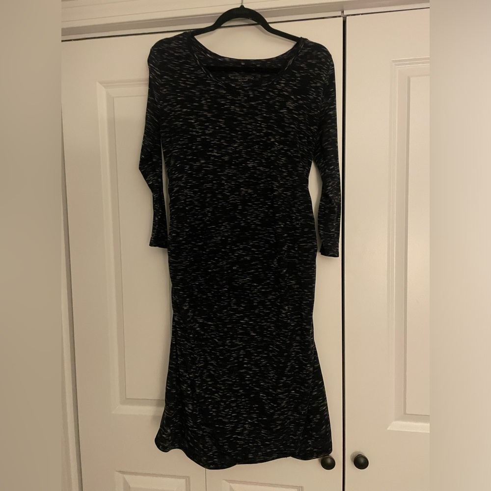 Liz Lange Maternity Dress - long sleeve size Medium